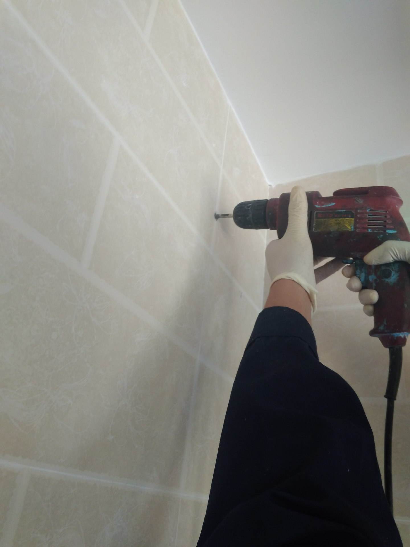 瓷砖烂了用什么修补比较好(瓷砖烂了用什么修补比较好一点) 瓷砖烂了用什么修补比较好(瓷砖烂了用什么修补比较好一点)